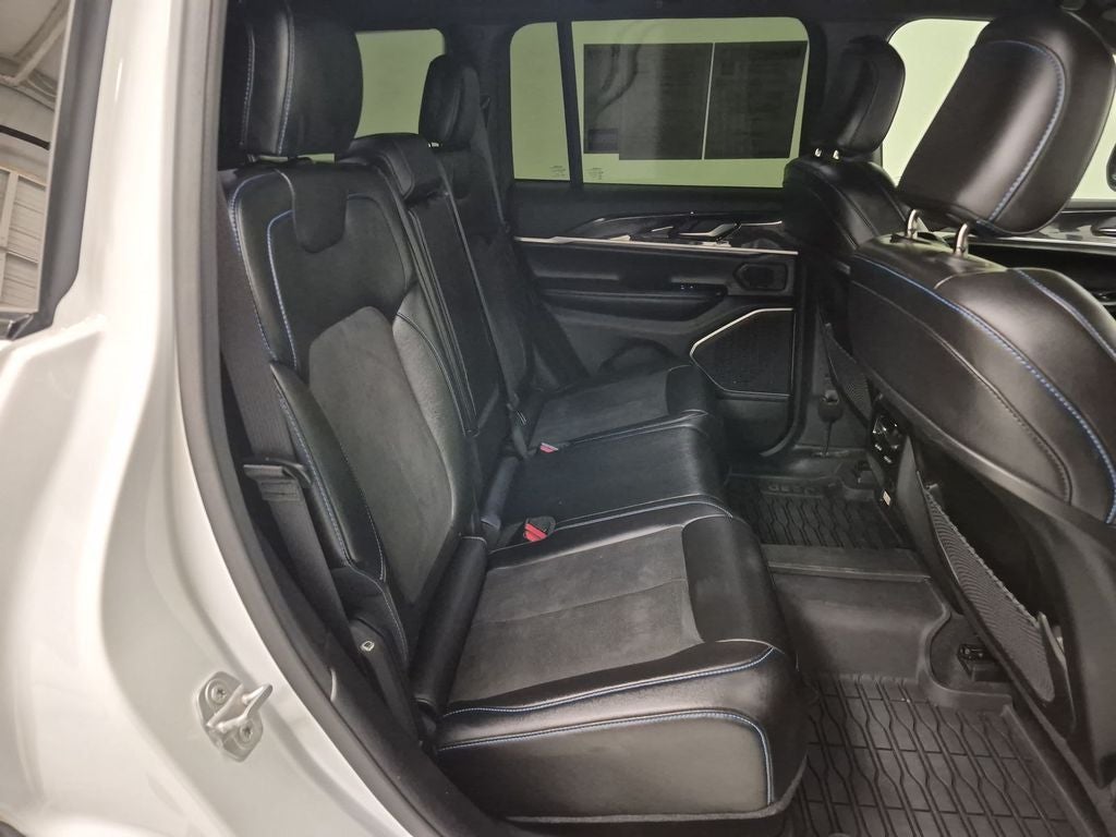 2022 Jeep Grand Cherokee 4xe Trailhawk