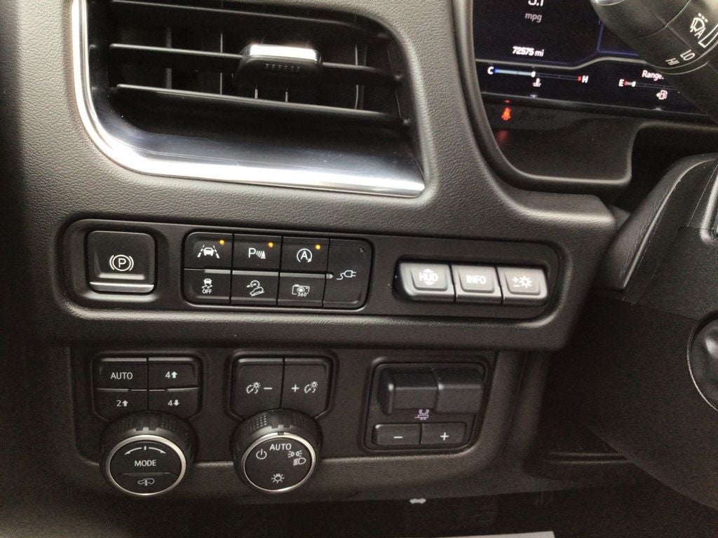 2022 Chevrolet Suburban High Country