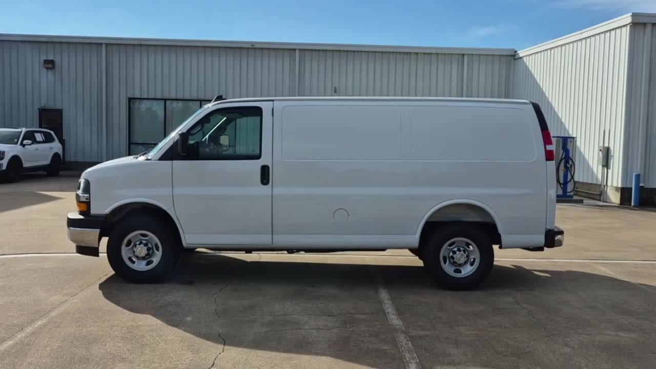 2025 Chevrolet Express Cargo 2500 WT