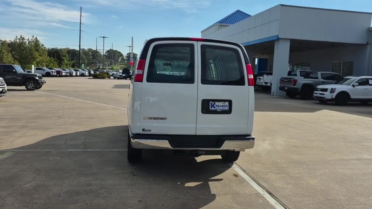 2025 Chevrolet Express Cargo 2500 WT