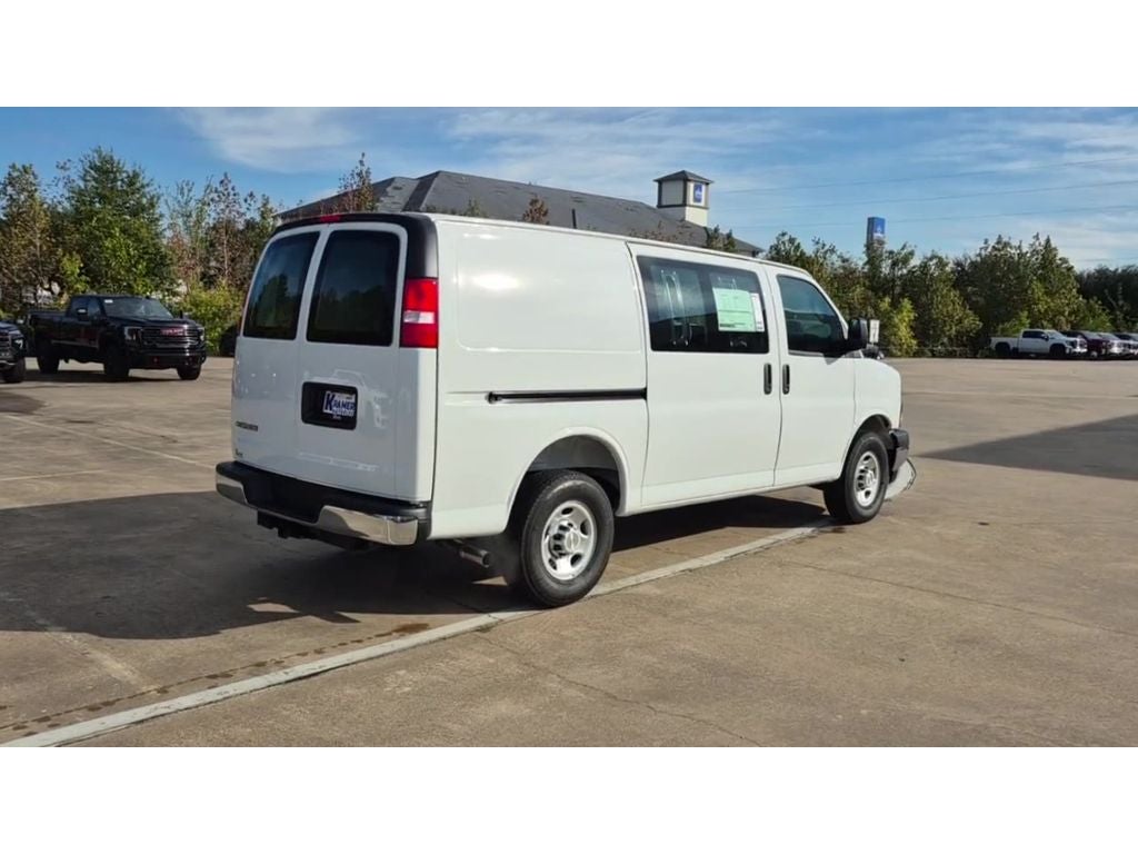 2025 Chevrolet Express Cargo 2500 WT