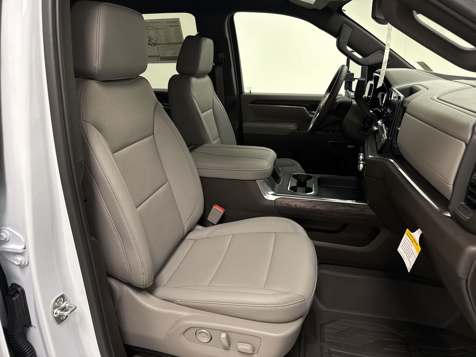 2026 GMC Sierra 3500 HD SLT DRW