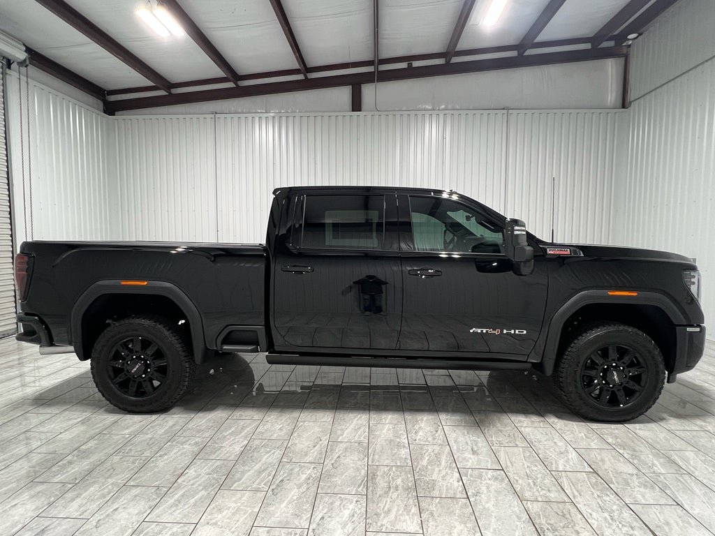 2025 GMC Sierra 2500 HD AT4