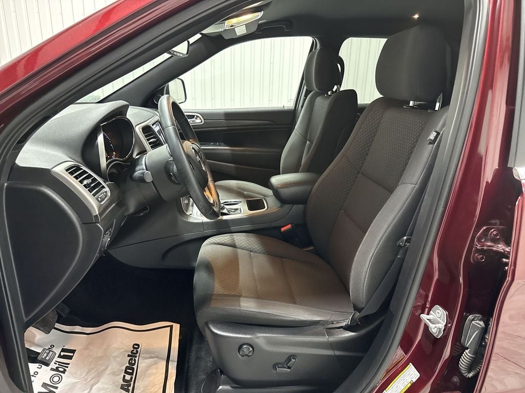 2018 Jeep Grand Cherokee Laredo E 4x2