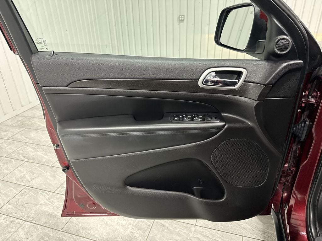 2018 Jeep Grand Cherokee Laredo E 4x2