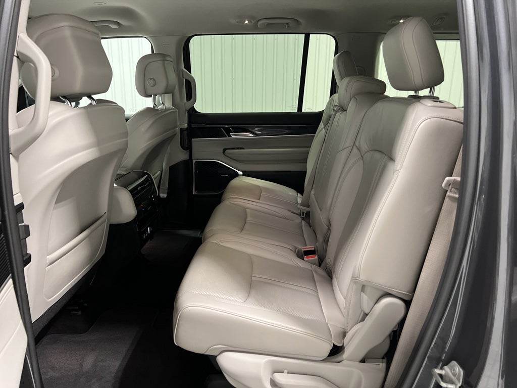 2022 Jeep Wagoneer Series I 4x2