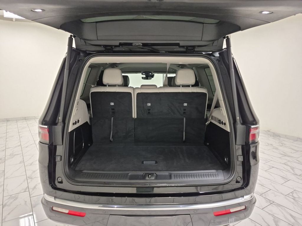 2022 Jeep Wagoneer Series I 4x2