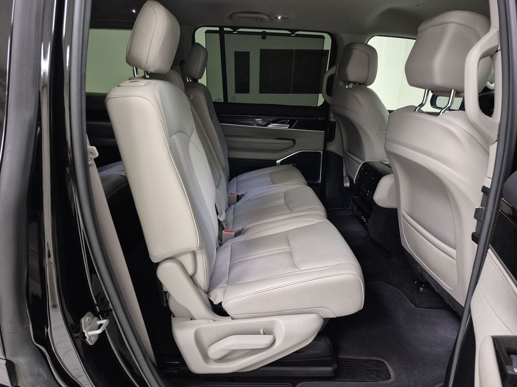 2022 Jeep Wagoneer Series I 4x2