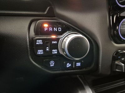 2020 RAM 1500 Lone Star Crew Cab 4x4 5'7' Box