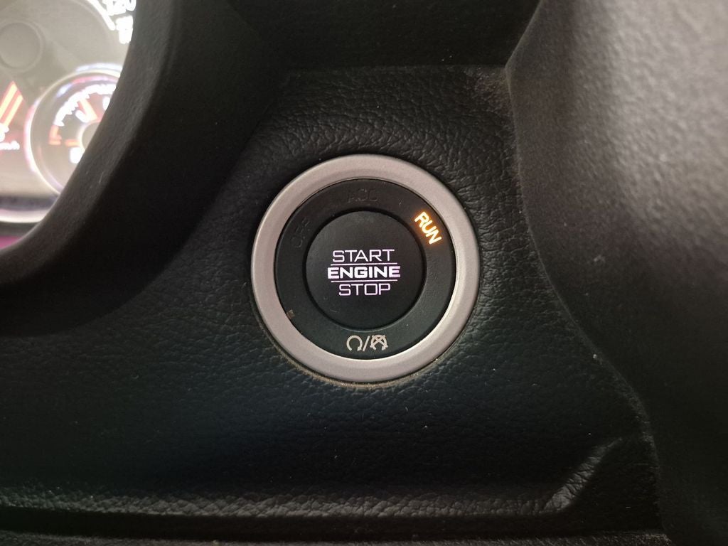 2020 RAM 1500 Lone Star Crew Cab 4x4 5'7' Box