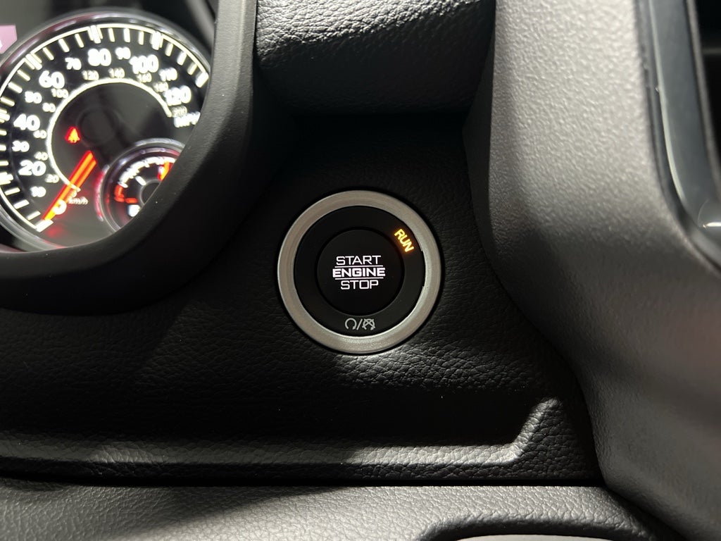 2025 RAM 1500 Laramie Crew Cab 4x4 5'7' Box