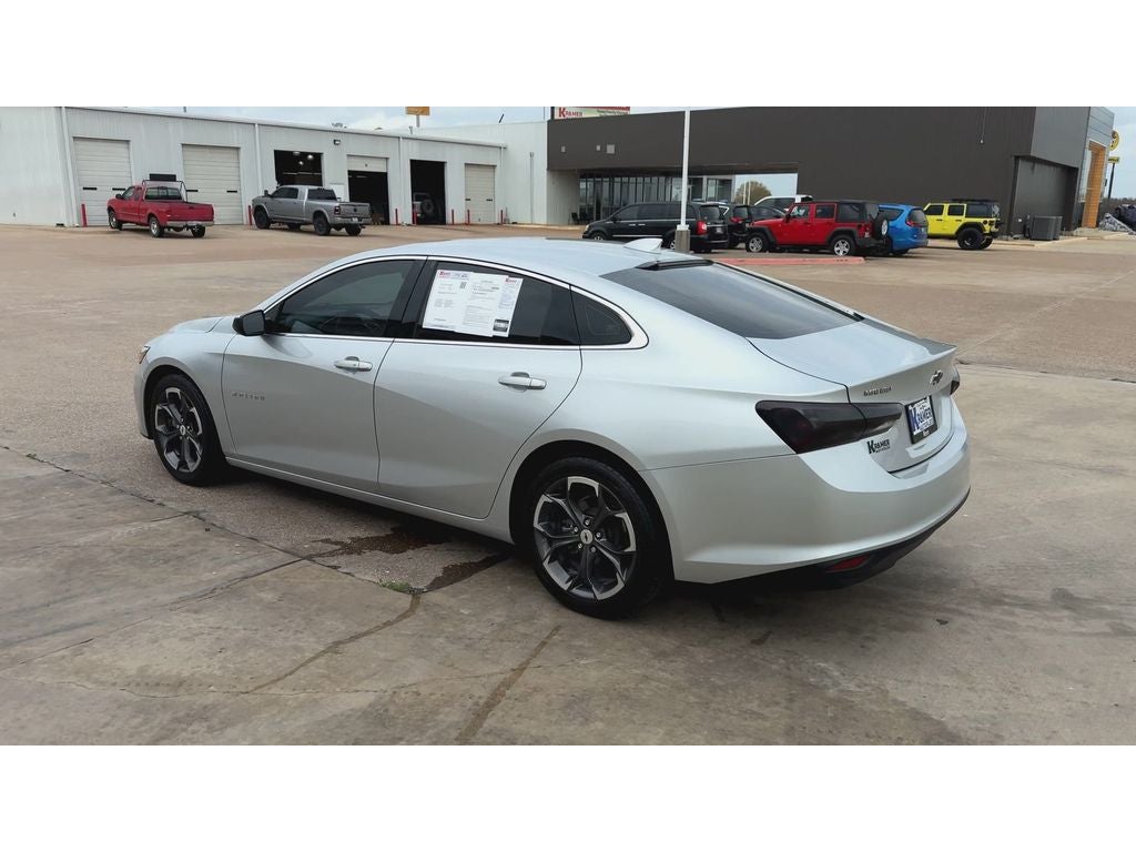 2022 Chevrolet Malibu FWD LT