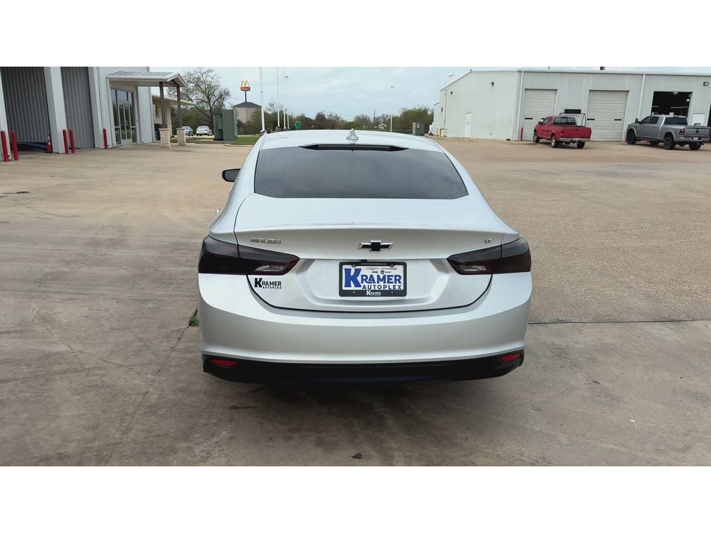 2022 Chevrolet Malibu FWD LT