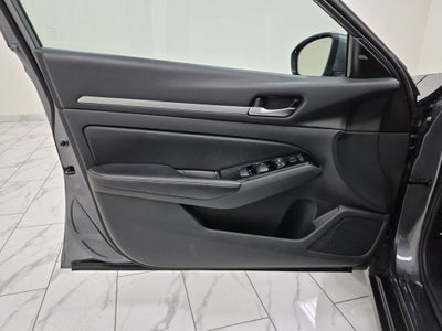 2023 Nissan Altima SV FWD