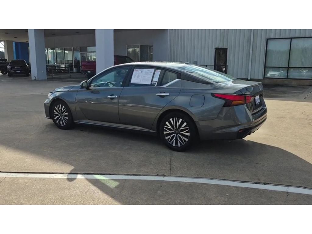 2023 Nissan Altima SV FWD