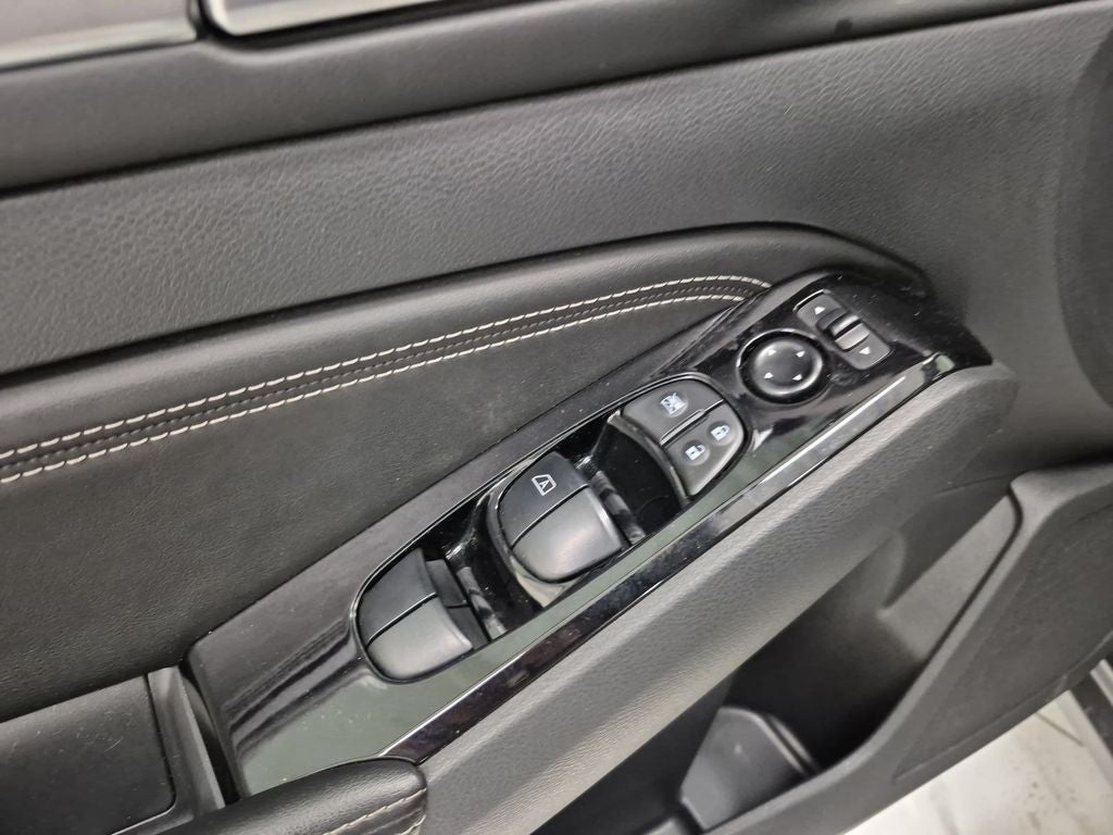 2023 Nissan Altima SL FWD