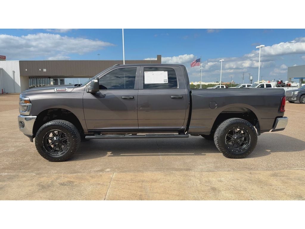 2025 RAM 2500 Tradesman Crew Cab 4x4 6'4' Box