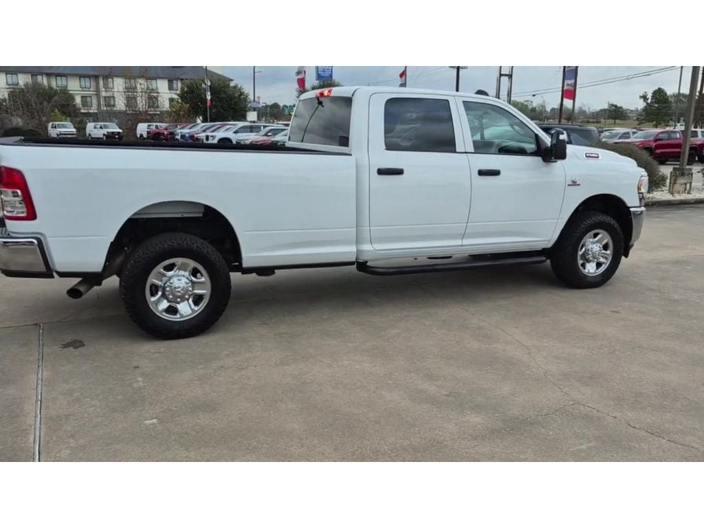 2023 RAM 2500 Tradesman Crew Cab 4x4 8' Box