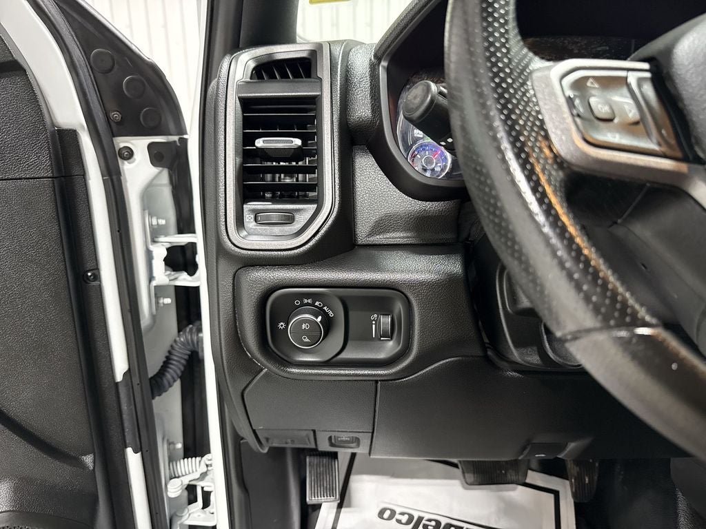 2023 RAM 2500 Tradesman Crew Cab 4x4 8' Box