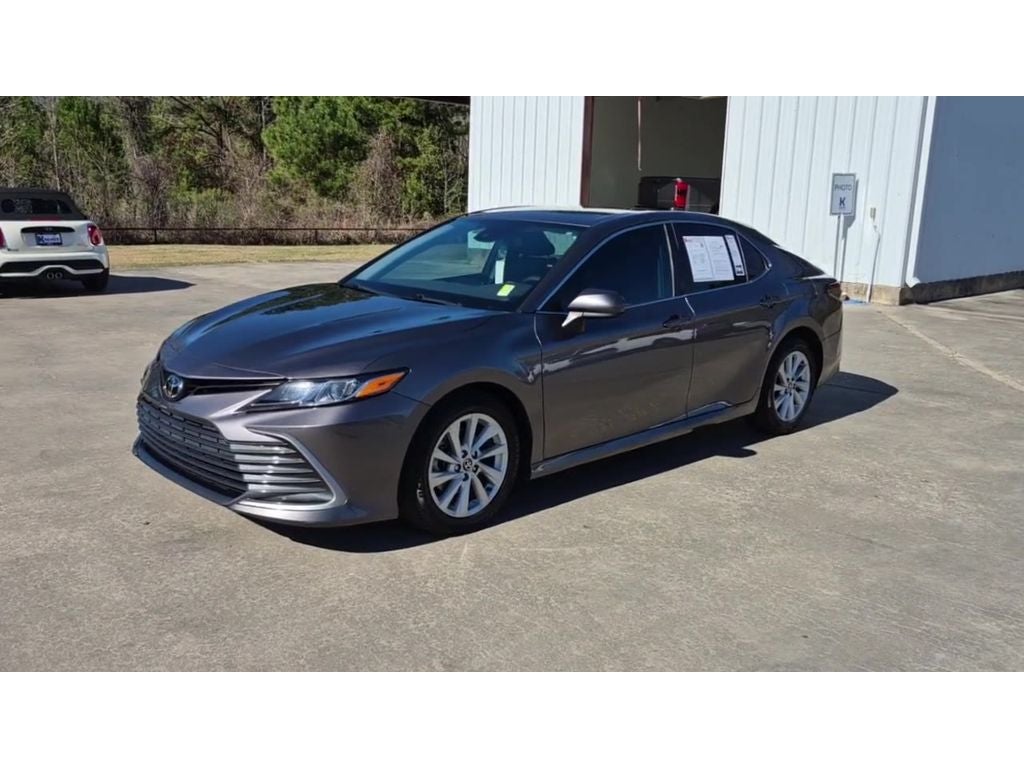 2022 Toyota Camry LE