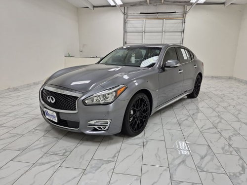 2015 INFINITI Q70L 5.6