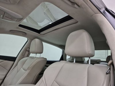 2015 INFINITI Q70L 5.6