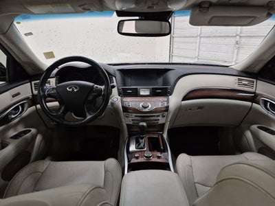 2015 INFINITI Q70L 5.6