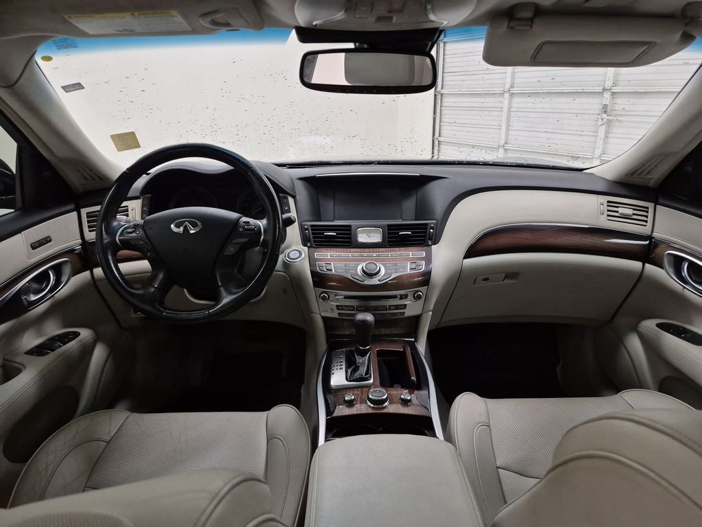 2015 INFINITI Q70L 5.6