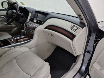 2015 INFINITI Q70L 5.6