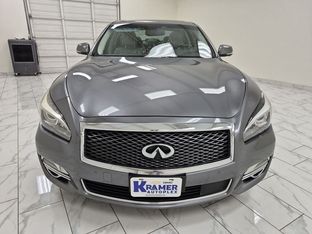 2015 INFINITI Q70L 5.6