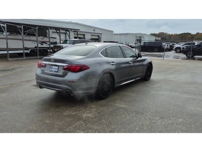 2015 INFINITI Q70L 5.6