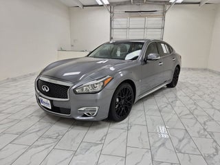 2015 INFINITI Q70L 5.6