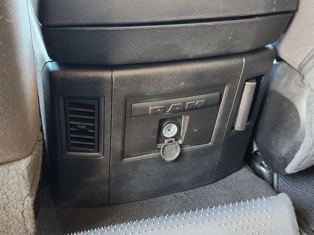 2023 RAM 1500 Classic SLT Crew Cab 4x2 5'7" Box