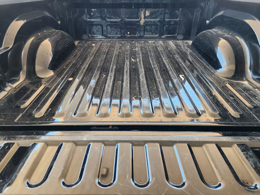 2023 RAM 1500 Classic SLT Crew Cab 4x2 5'7" Box