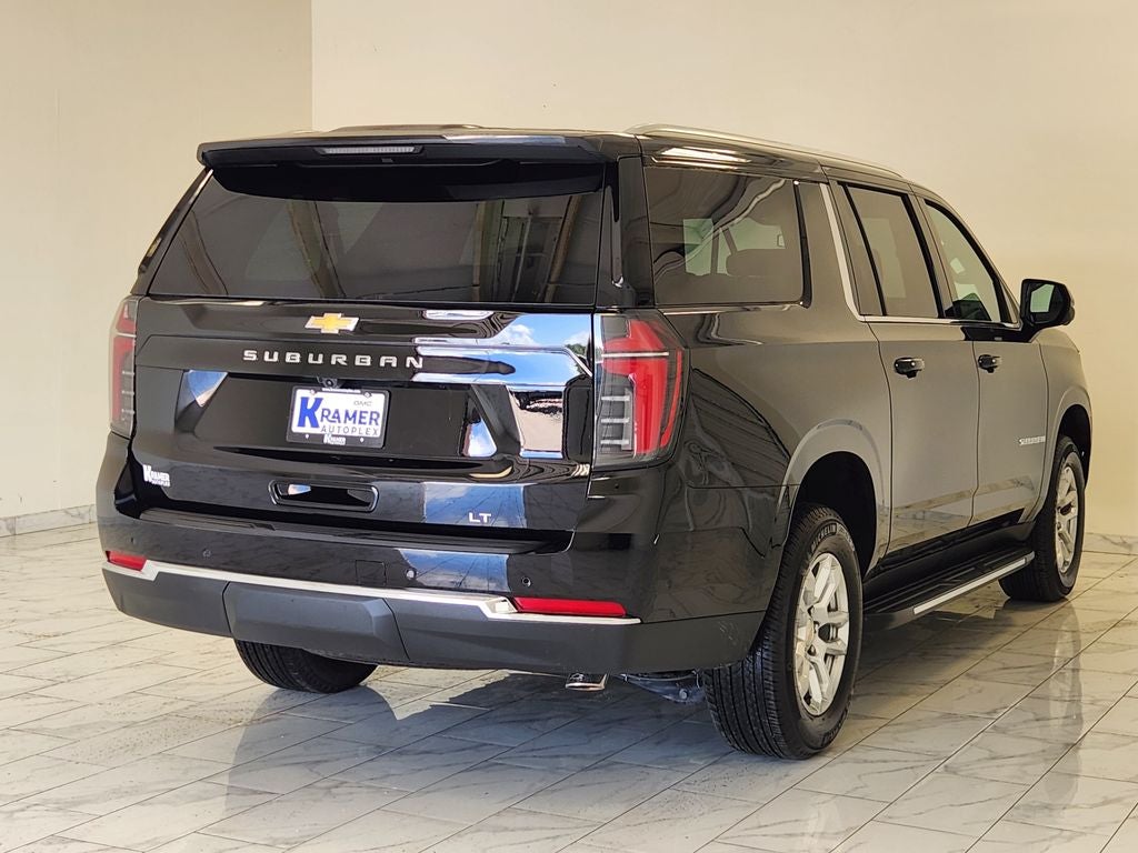 2025 Chevrolet Suburban LT