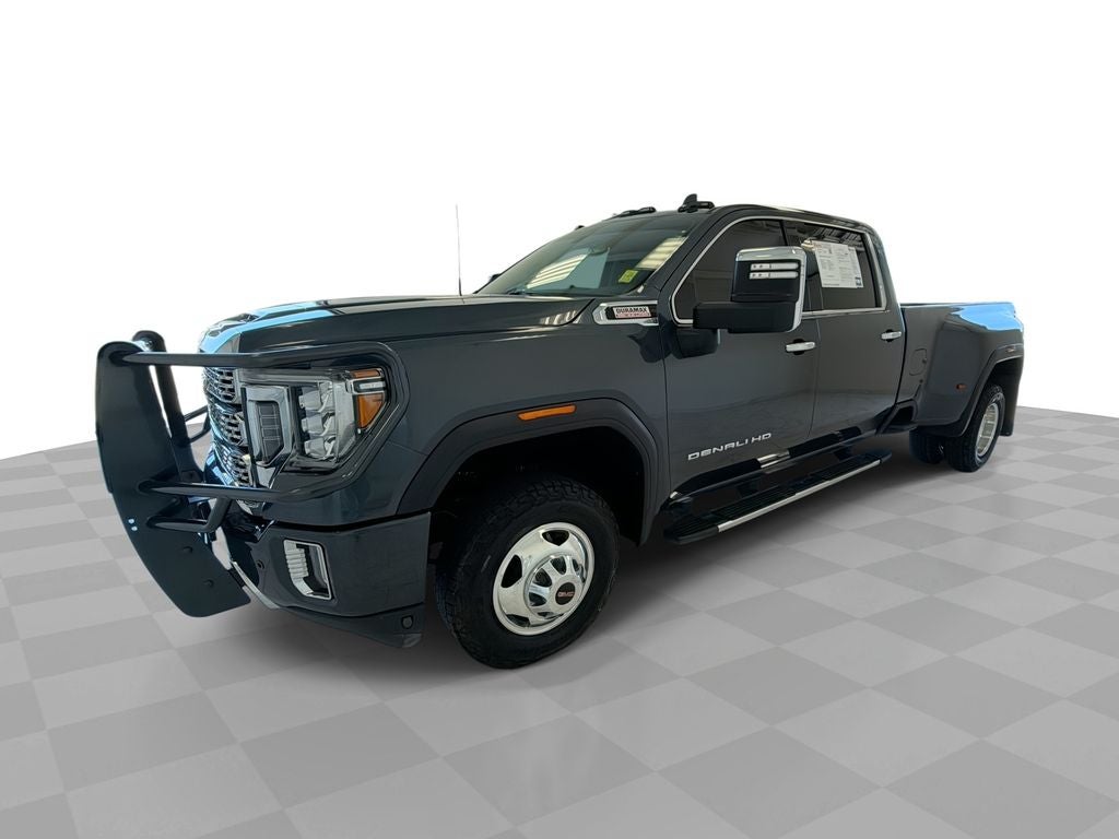 2020 GMC Sierra 4WD Crew Cab Long Box DRW Denali's photo