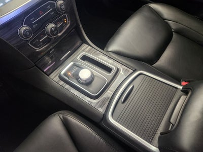 2022 Chrysler 300 Touring L