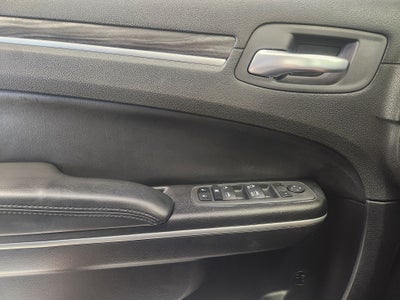 2022 Chrysler 300 Touring L