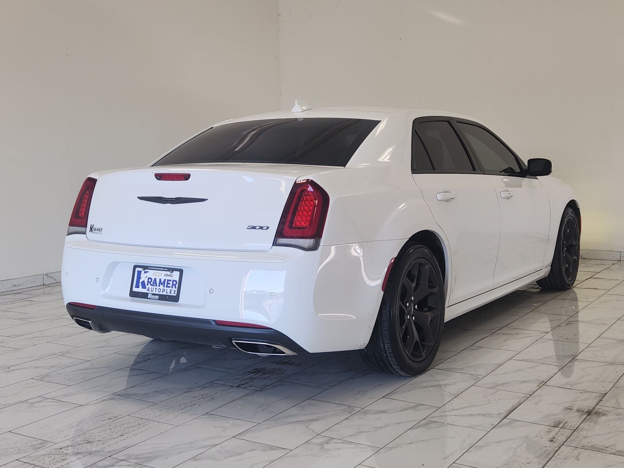 2022 Chrysler 300 Touring L