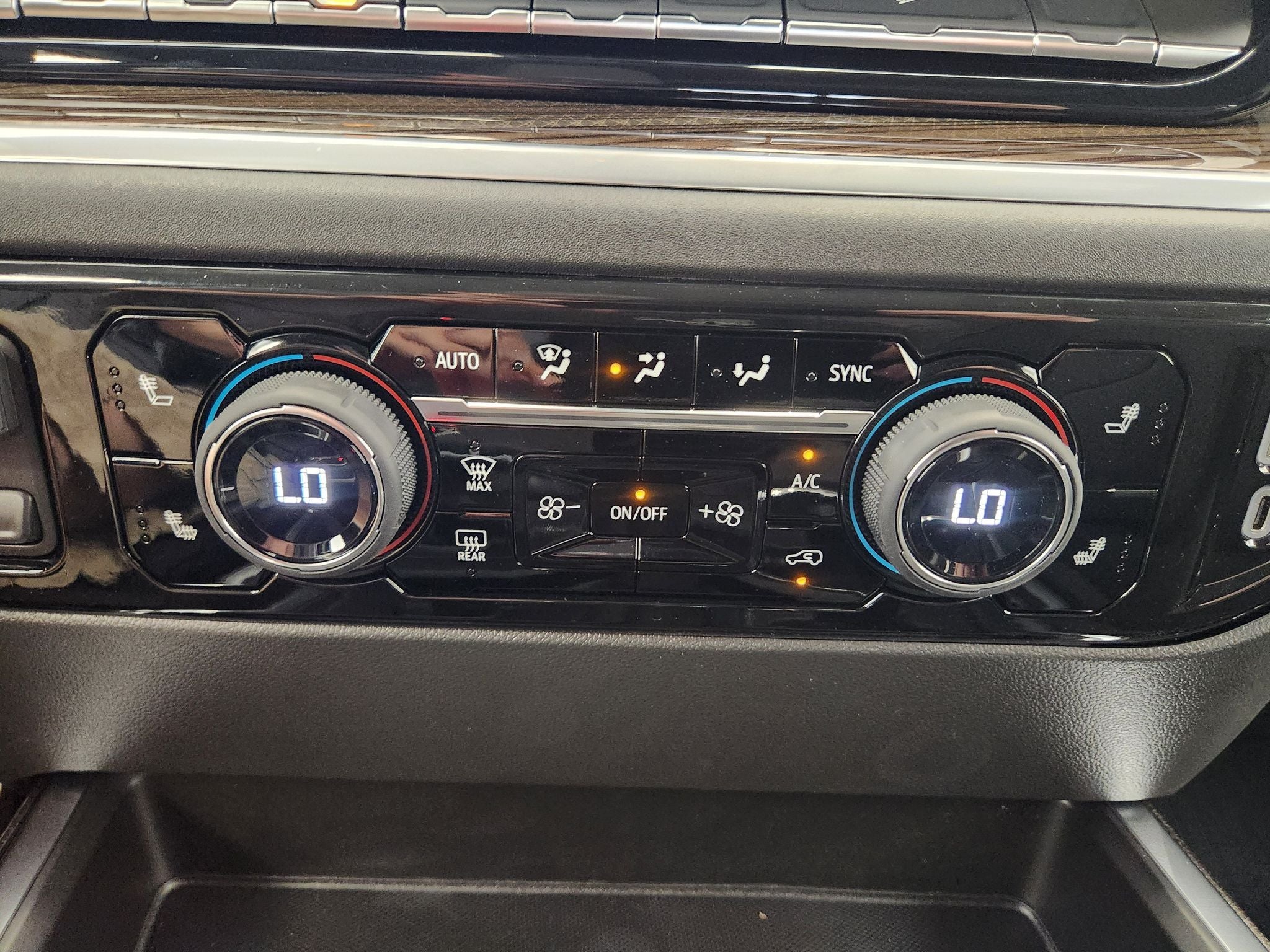 2026 Chevrolet Silverado 1500 LT - Photo 17