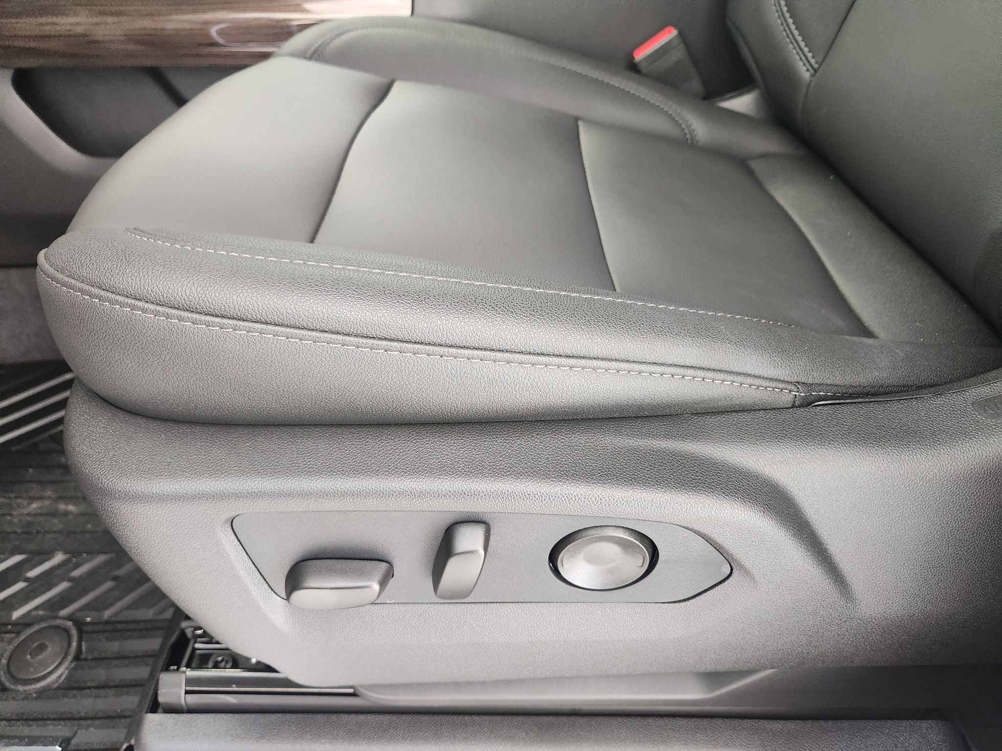 2026 Chevrolet Silverado 1500 LT - Photo 23
