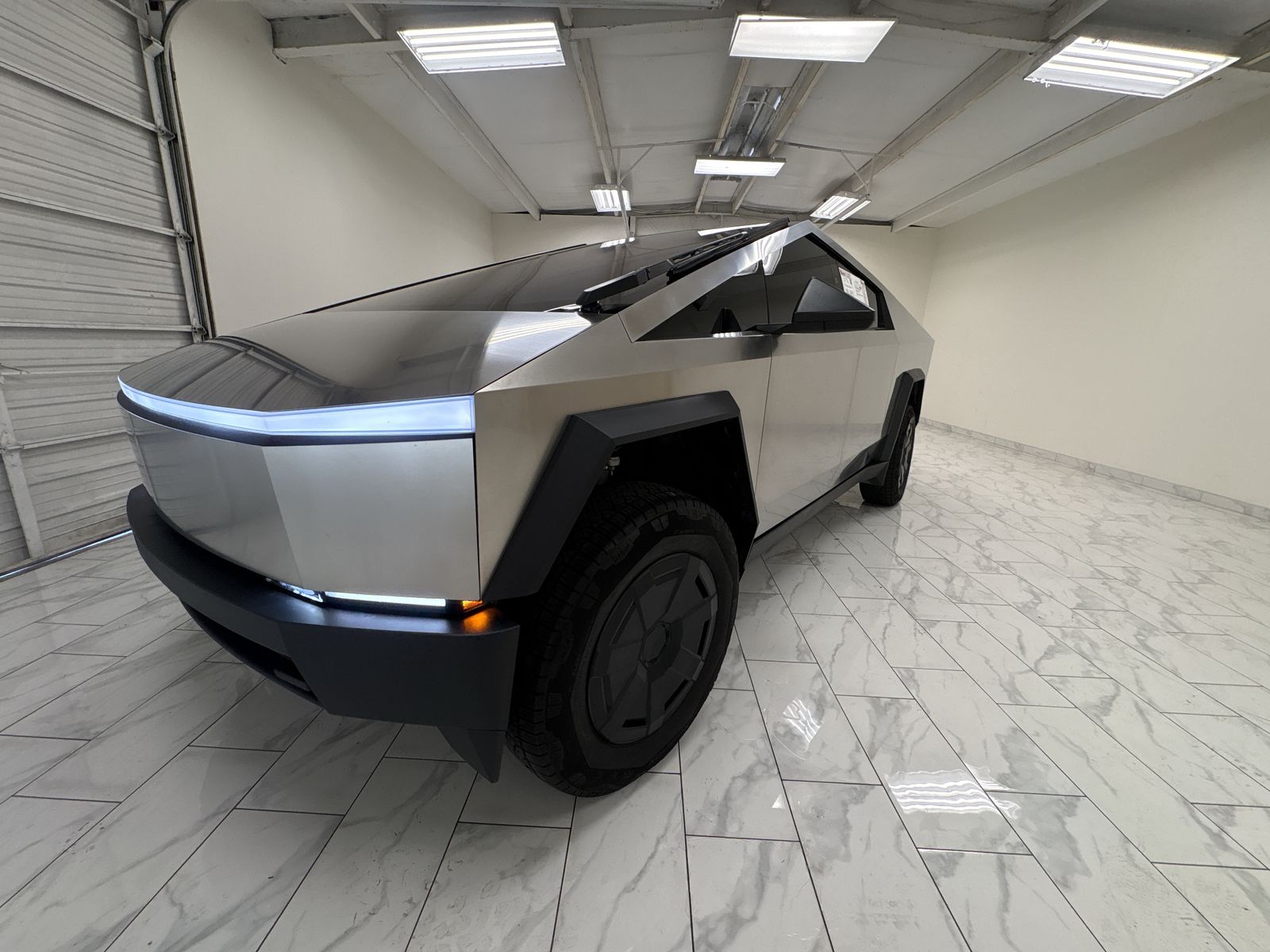 2025 Tesla Cybertruck All-Wheel Drive