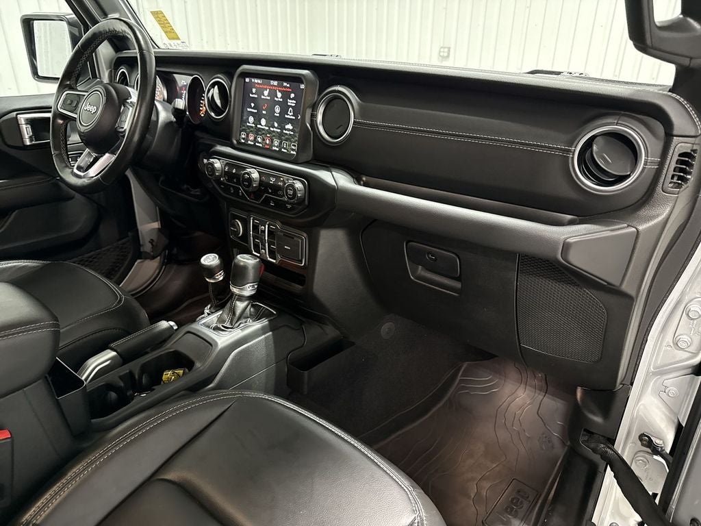 2022 Jeep Gladiator Overland