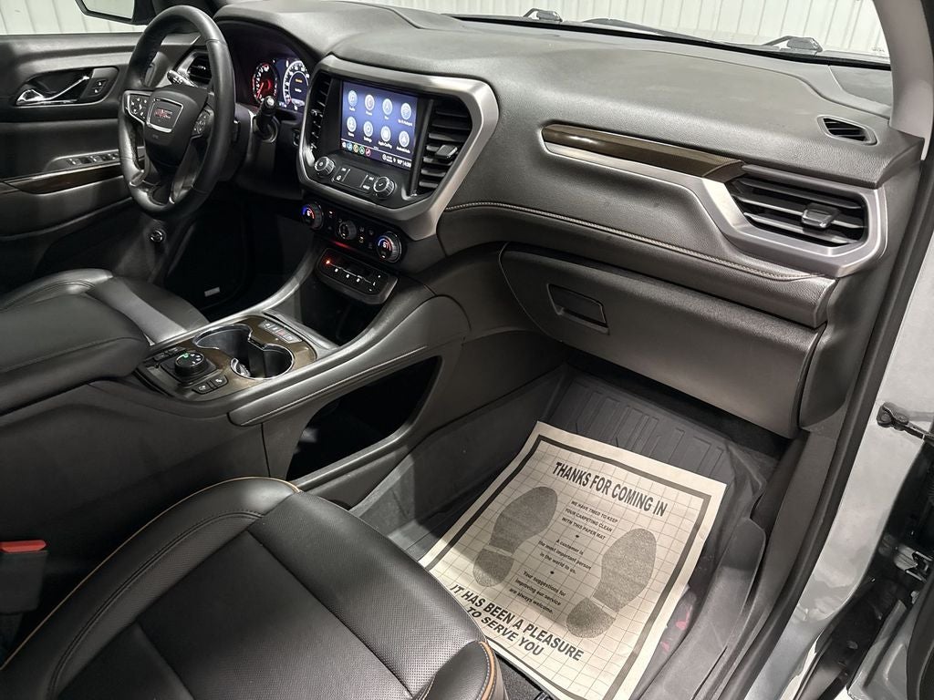 2023 GMC Acadia AT4