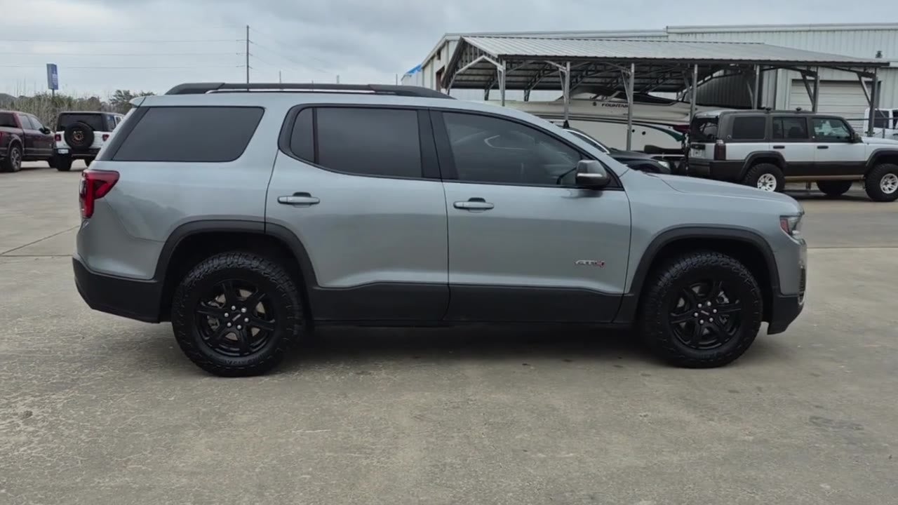 2023 GMC Acadia AT4