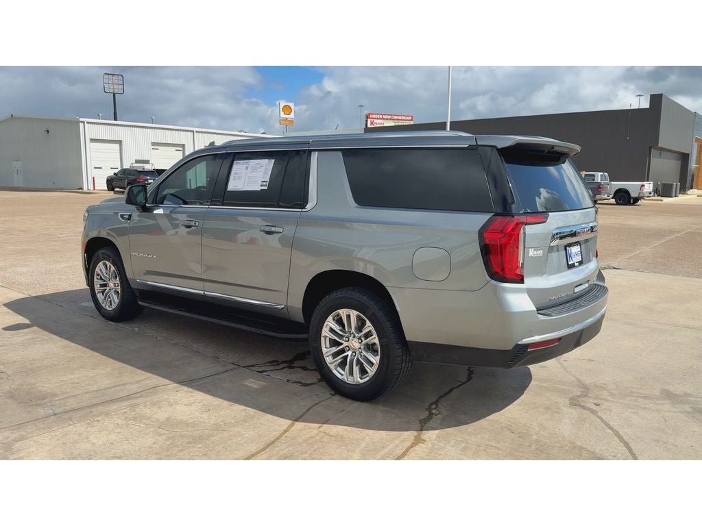 2023 GMC Yukon XL SLT