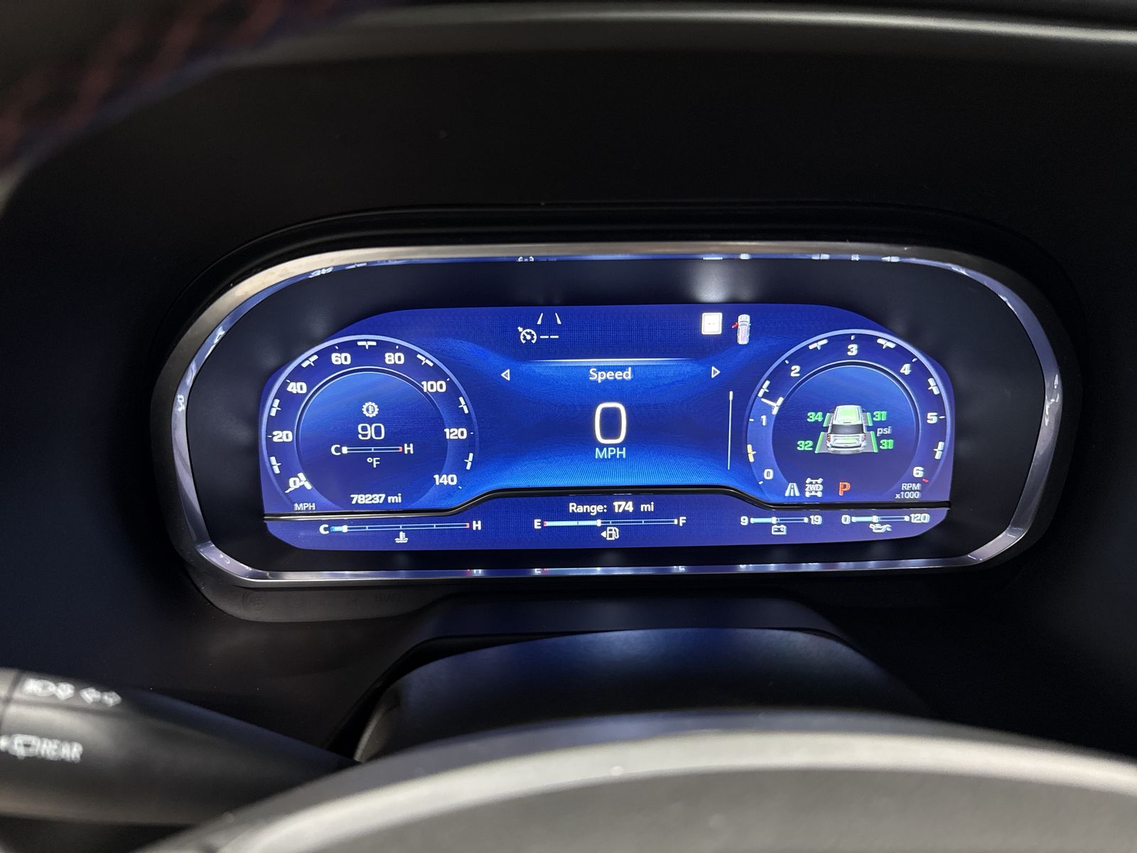 2023 Chevrolet Suburban RST