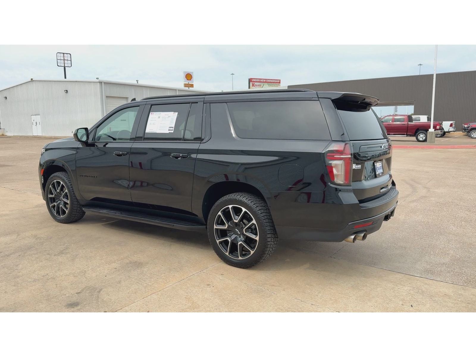 2023 Chevrolet Suburban RST