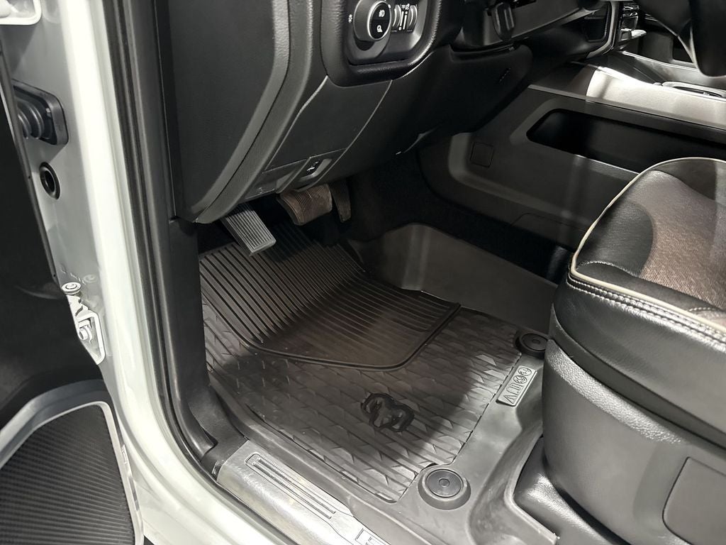 2022 RAM 2500 Laramie Crew Cab 4x4 6'4" Box