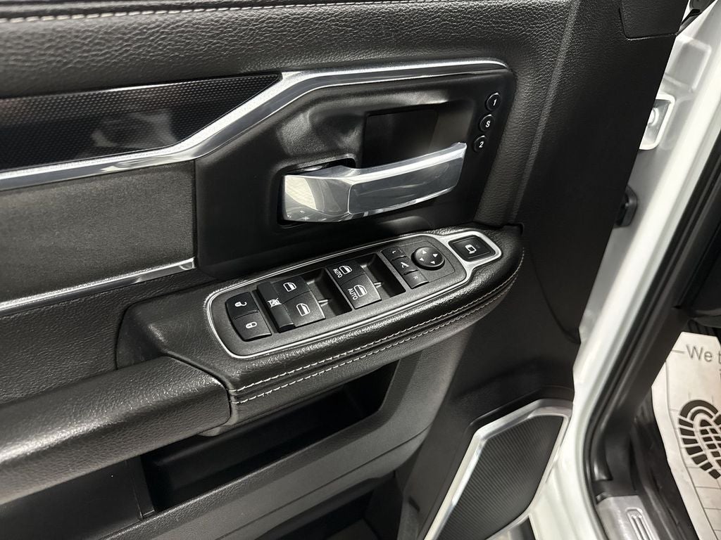 2022 RAM 2500 Laramie Crew Cab 4x4 6'4" Box